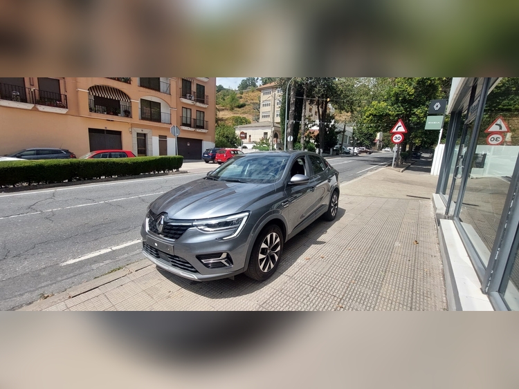 Renault Arkana 1.3 TCE 140CV foto 3